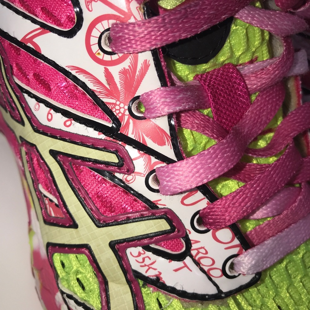 Nice and clean Gel Noosa Tri 6 GLOW !!!in the dark